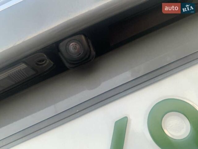 Сірий Хендай Kona, об'ємом двигуна 0 л та пробігом 123 тис. км за 18600 $, фото 4 на Automoto.ua