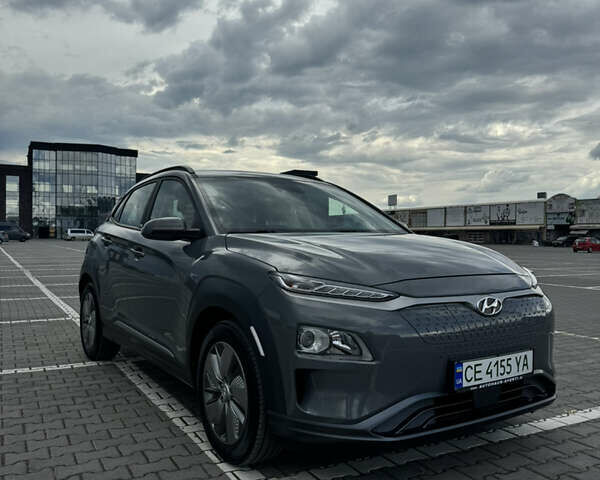 Серый Хендай Kona, объемом двигателя 0 л и пробегом 52 тыс. км за 16300 $, фото 6 на Automoto.ua