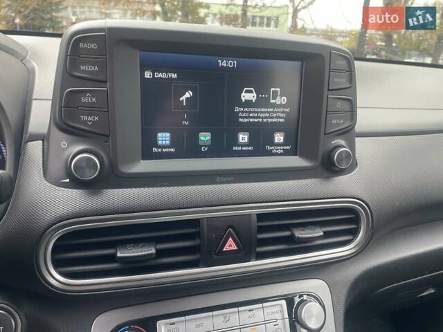 Серый Хендай Kona, объемом двигателя 0 л и пробегом 114 тыс. км за 17100 $, фото 29 на Automoto.ua