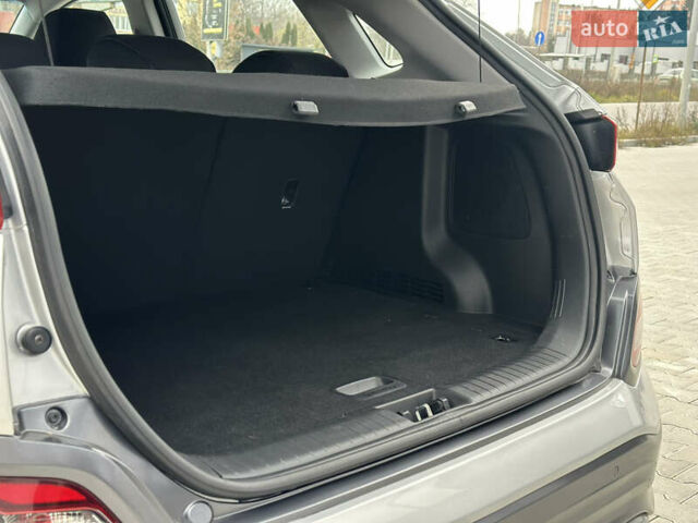 Серый Хендай Kona, объемом двигателя 0 л и пробегом 62 тыс. км за 18900 $, фото 51 на Automoto.ua