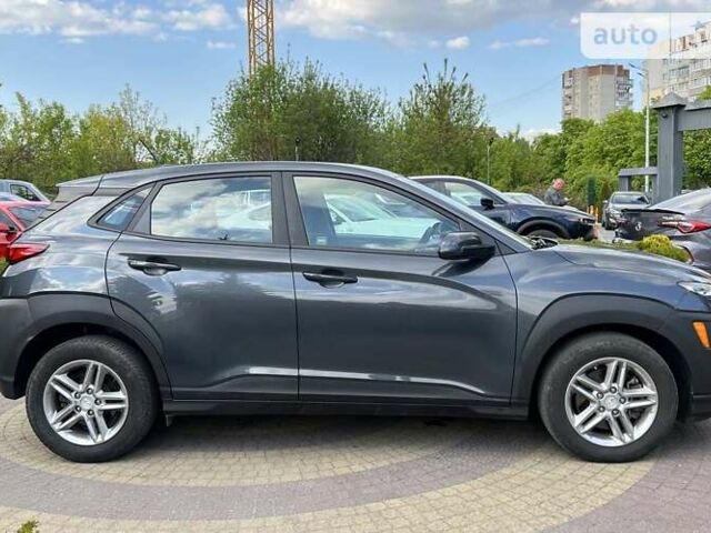 Сірий Хендай Kona, об'ємом двигуна 2 л та пробігом 85 тис. км за 17999 $, фото 7 на Automoto.ua