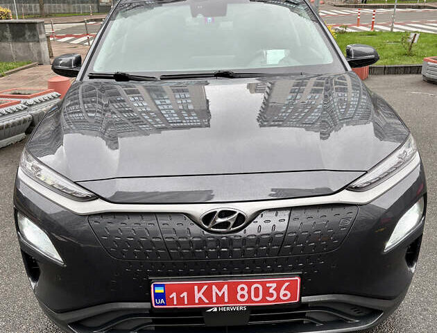 Серый Хендай Kona, объемом двигателя 0 л и пробегом 130 тыс. км за 18500 $, фото 6 на Automoto.ua