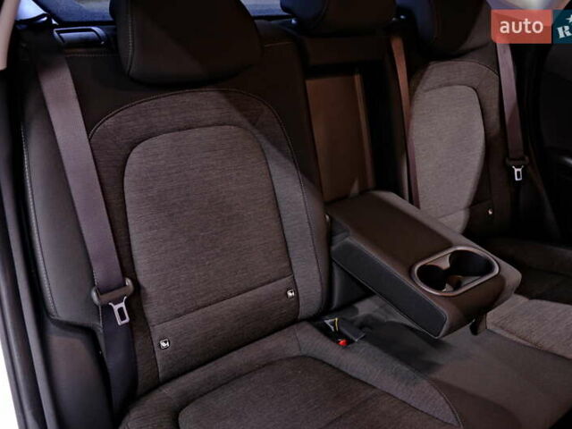 Серый Хендай Kona, объемом двигателя 0 л и пробегом 88 тыс. км за 20300 $, фото 41 на Automoto.ua