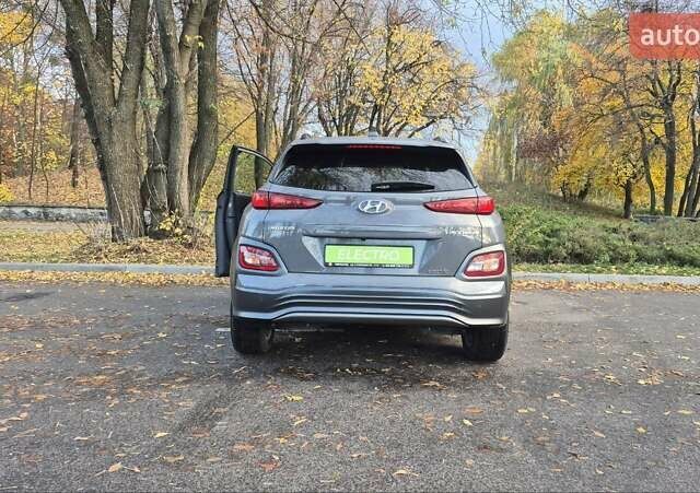 Сірий Хендай Kona, об'ємом двигуна 0 л та пробігом 42 тис. км за 22200 $, фото 8 на Automoto.ua