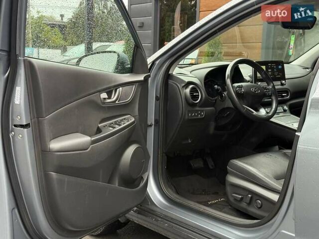 Сірий Хендай Kona, об'ємом двигуна 0 л та пробігом 61 тис. км за 17700 $, фото 22 на Automoto.ua