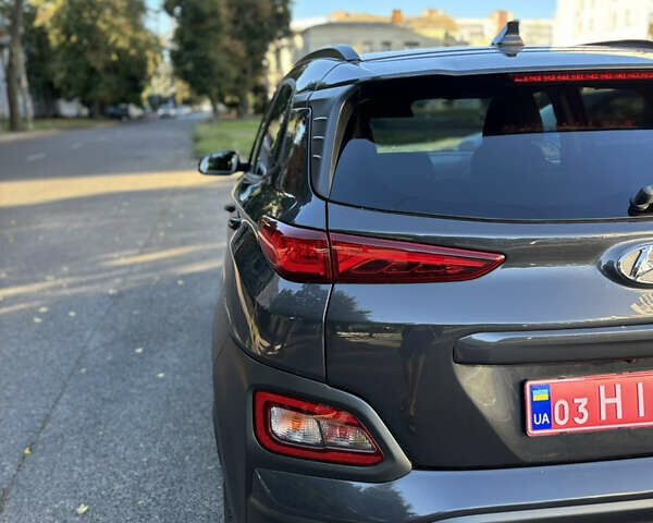 Сірий Хендай Kona, об'ємом двигуна 0 л та пробігом 62 тис. км за 18200 $, фото 16 на Automoto.ua