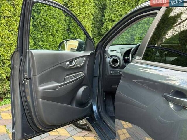 Сірий Хендай Kona, об'ємом двигуна 0 л та пробігом 36 тис. км за 16400 $, фото 15 на Automoto.ua