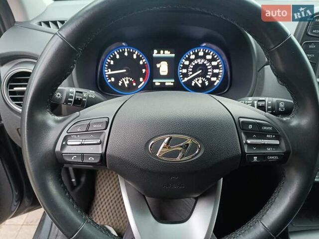 Сірий Хендай Kona, об'ємом двигуна 1.6 л та пробігом 12 тис. км за 21500 $, фото 15 на Automoto.ua