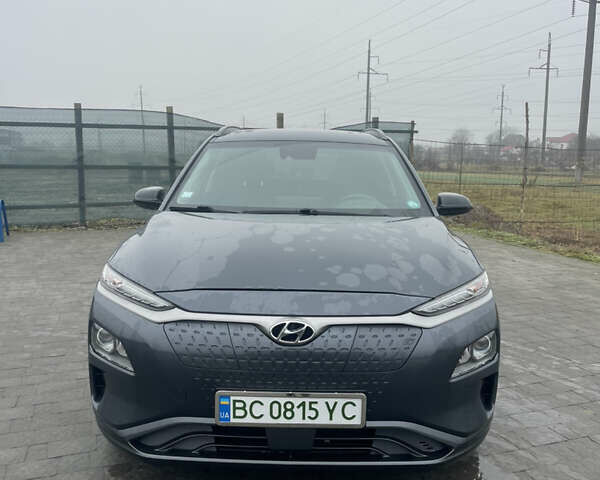 Сірий Хендай Kona, об'ємом двигуна 0 л та пробігом 132 тис. км за 15500 $, фото 2 на Automoto.ua