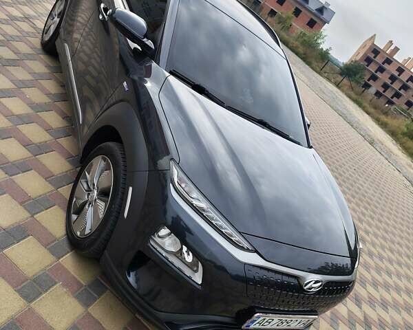 Серый Хендай Kona, объемом двигателя 0 л и пробегом 141 тыс. км за 17200 $, фото 5 на Automoto.ua