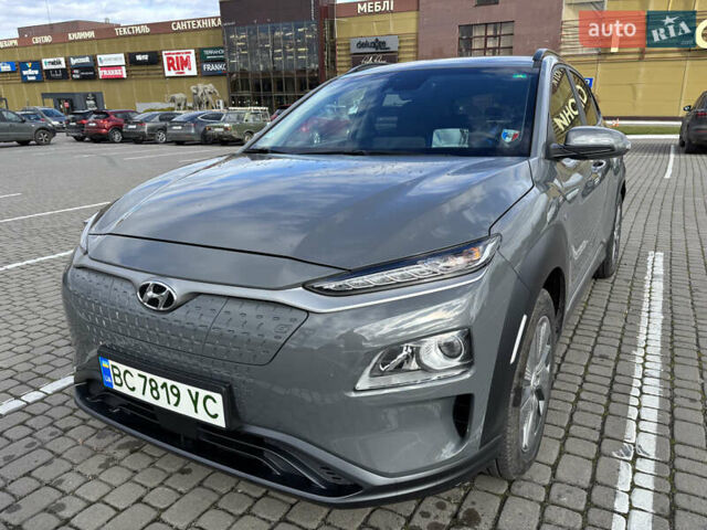Серый Хендай Kona, объемом двигателя 0 л и пробегом 51 тыс. км за 15800 $, фото 1 на Automoto.ua