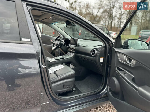 Сірий Хендай Kona, об'ємом двигуна 0 л та пробігом 61 тис. км за 18800 $, фото 34 на Automoto.ua