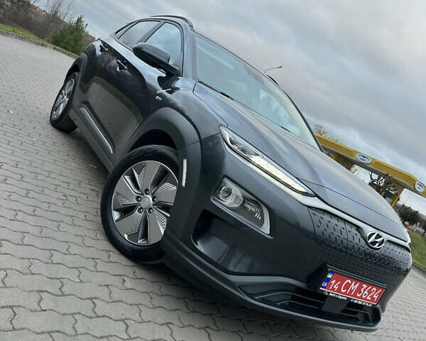 Сірий Хендай Kona, об'ємом двигуна 0 л та пробігом 149 тис. км за 17950 $, фото 8 на Automoto.ua