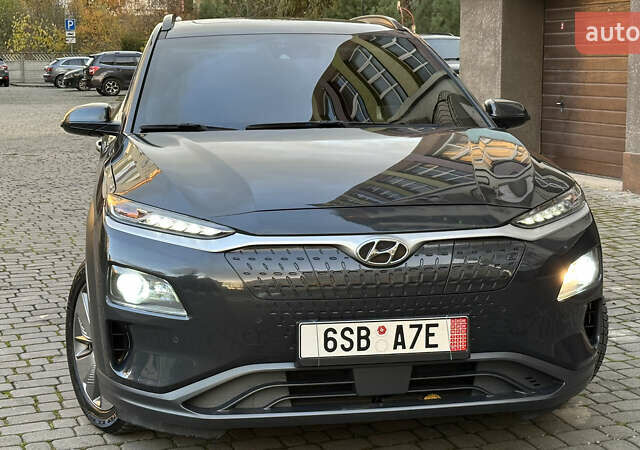 Серый Хендай Kona, объемом двигателя 0 л и пробегом 137 тыс. км за 17500 $, фото 4 на Automoto.ua