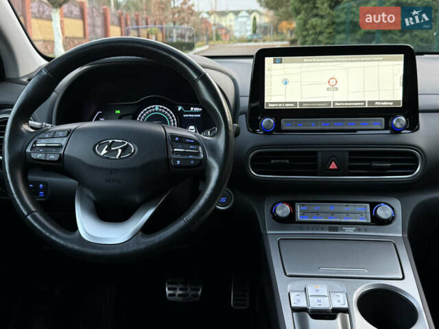 Сірий Хендай Kona, об'ємом двигуна 0 л та пробігом 81 тис. км за 17200 $, фото 115 на Automoto.ua