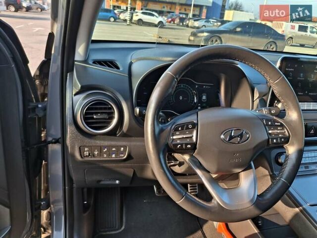 Серый Хендай Kona, объемом двигателя 0 л и пробегом 116 тыс. км за 18600 $, фото 22 на Automoto.ua