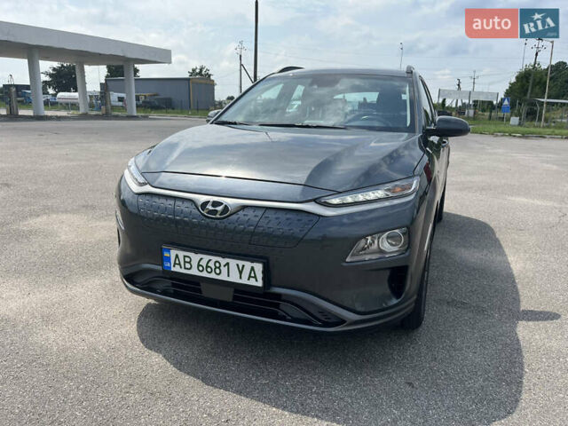 Серый Хендай Kona, объемом двигателя 0 л и пробегом 49 тыс. км за 15199 $, фото 7 на Automoto.ua