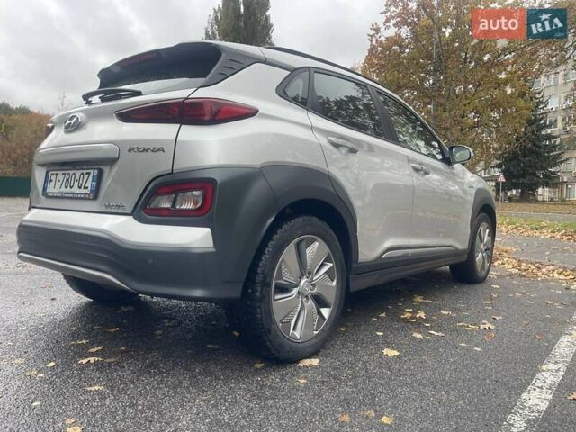 Серый Хендай Kona, объемом двигателя 0 л и пробегом 114 тыс. км за 17100 $, фото 14 на Automoto.ua