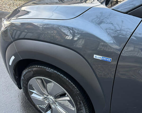 Серый Хендай Kona, объемом двигателя 0 л и пробегом 23 тыс. км за 16900 $, фото 16 на Automoto.ua