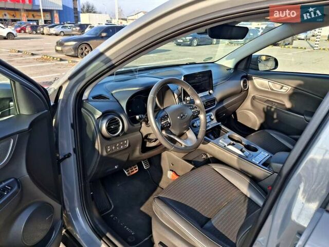 Серый Хендай Kona, объемом двигателя 0 л и пробегом 116 тыс. км за 18600 $, фото 16 на Automoto.ua