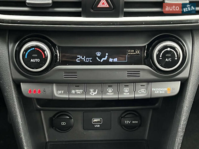 Серый Хендай Kona, объемом двигателя 1.6 л и пробегом 54 тыс. км за 20950 $, фото 37 на Automoto.ua