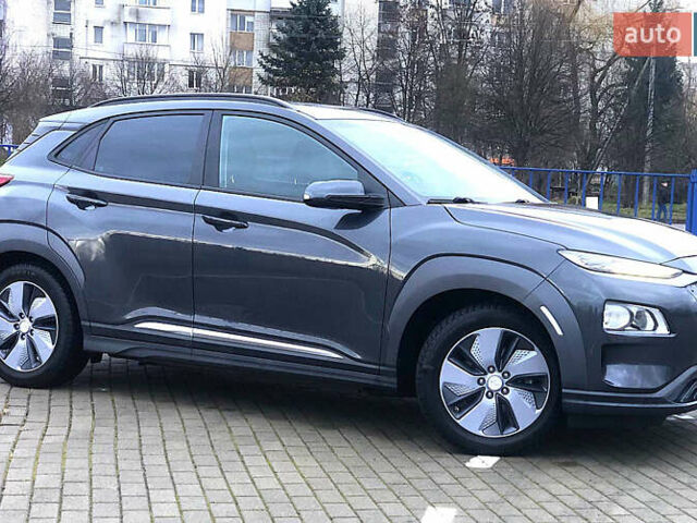 Серый Хендай Kona, объемом двигателя 0 л и пробегом 133 тыс. км за 15600 $, фото 7 на Automoto.ua