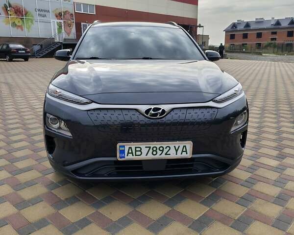 Серый Хендай Kona, объемом двигателя 0 л и пробегом 141 тыс. км за 17200 $, фото 6 на Automoto.ua