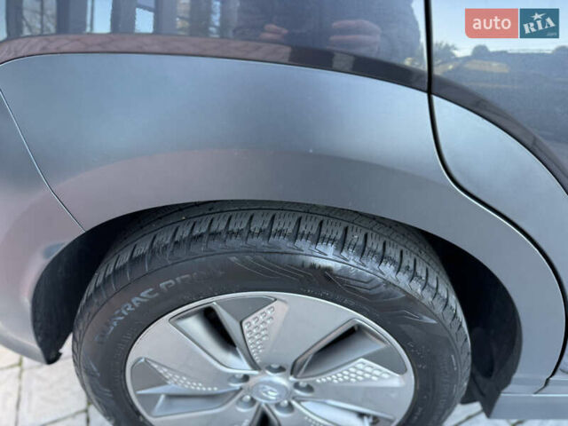 Сірий Хендай Kona, об'ємом двигуна 0 л та пробігом 114 тис. км за 15999 $, фото 68 на Automoto.ua