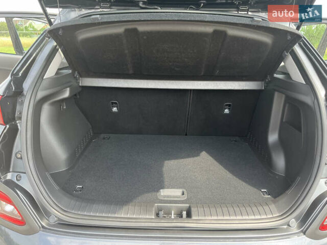 Сірий Хендай Kona, об'ємом двигуна 0 л та пробігом 50 тис. км за 14999 $, фото 39 на Automoto.ua