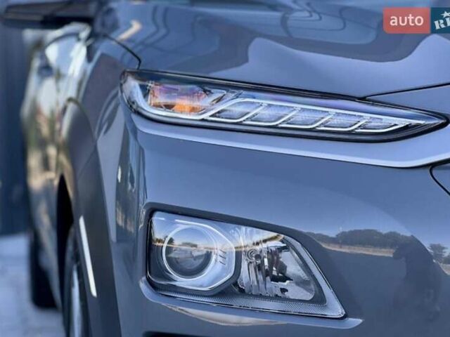 Серый Хендай Kona, объемом двигателя 0 л и пробегом 27 тыс. км за 15600 $, фото 11 на Automoto.ua