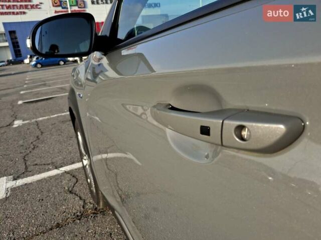 Серый Хендай Kona, объемом двигателя 0 л и пробегом 116 тыс. км за 18600 $, фото 13 на Automoto.ua