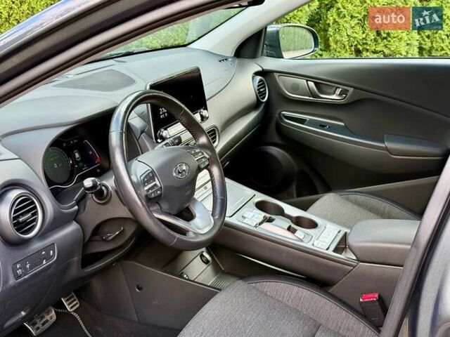 Сірий Хендай Kona, об'ємом двигуна 0 л та пробігом 36 тис. км за 16400 $, фото 20 на Automoto.ua