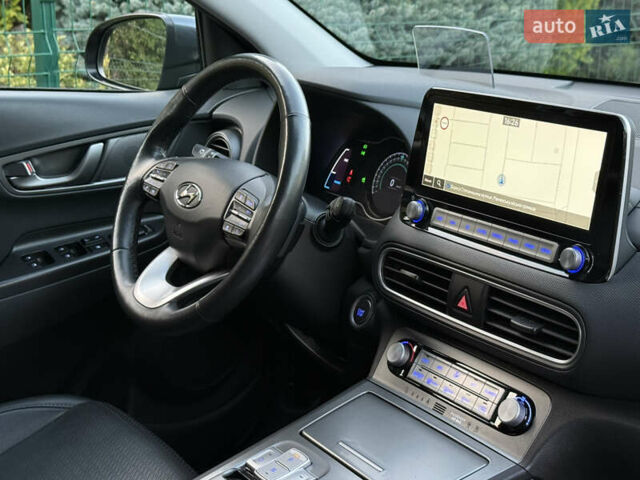 Сірий Хендай Kona, об'ємом двигуна 0 л та пробігом 81 тис. км за 17200 $, фото 90 на Automoto.ua