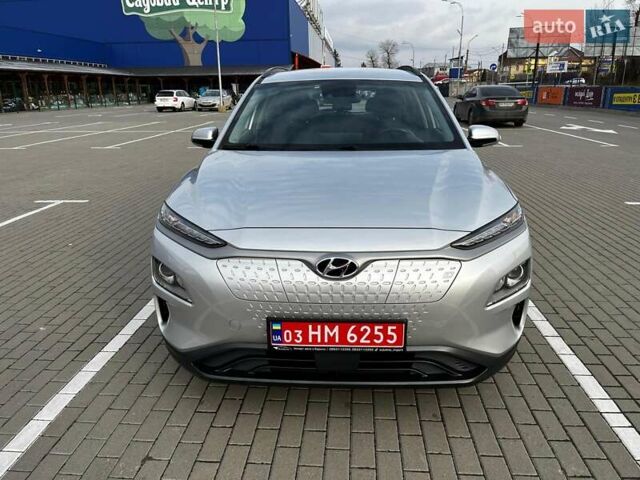 Серый Хендай Kona, объемом двигателя 0 л и пробегом 136 тыс. км за 16700 $, фото 1 на Automoto.ua