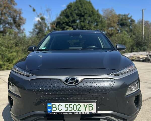 Серый Хендай Kona, объемом двигателя 0 л и пробегом 30 тыс. км за 21100 $, фото 46 на Automoto.ua