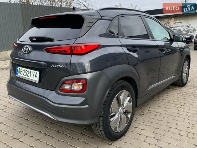 Серый Хендай Kona, объемом двигателя 0 л и пробегом 107 тыс. км за 18900 $, фото 3 на Automoto.ua