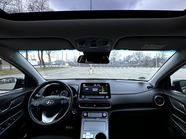 Сірий Хендай Kona, об'ємом двигуна 0 л та пробігом 41 тис. км за 20500 $, фото 12 на Automoto.ua