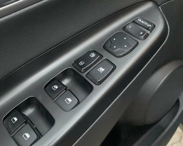 Сірий Хендай Kona, об'ємом двигуна 0 л та пробігом 123 тис. км за 18600 $, фото 10 на Automoto.ua