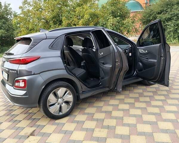 Серый Хендай Kona, объемом двигателя 0 л и пробегом 141 тыс. км за 17200 $, фото 15 на Automoto.ua