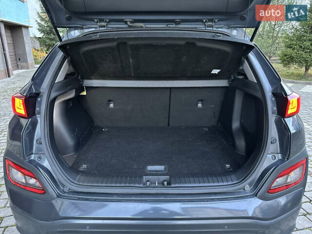 Сірий Хендай Kona, об'ємом двигуна 0 л та пробігом 137 тис. км за 16900 $, фото 38 на Automoto.ua