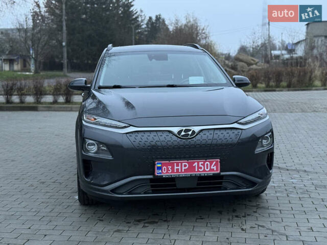 Серый Хендай Kona, объемом двигателя 0 л и пробегом 98 тыс. км за 18300 $, фото 25 на Automoto.ua