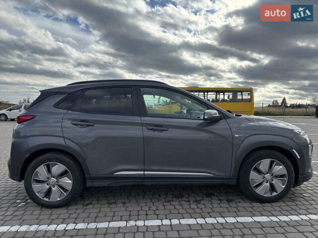 Серый Хендай Kona, объемом двигателя 0 л и пробегом 51 тыс. км за 15800 $, фото 9 на Automoto.ua
