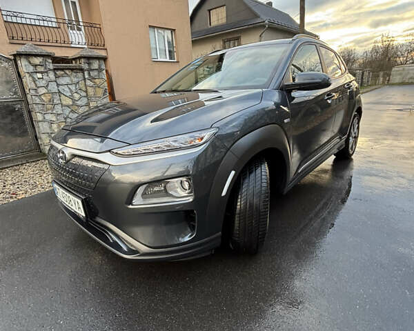 Серый Хендай Kona, объемом двигателя 0 л и пробегом 23 тыс. км за 16900 $, фото 28 на Automoto.ua