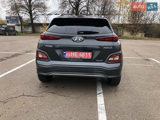 Сірий Хендай Kona, об'ємом двигуна 0 л та пробігом 70 тис. км за 17950 $, фото 4 на Automoto.ua