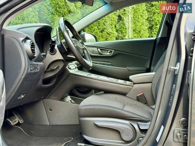 Сірий Хендай Kona, об'ємом двигуна 0 л та пробігом 36 тис. км за 16400 $, фото 19 на Automoto.ua