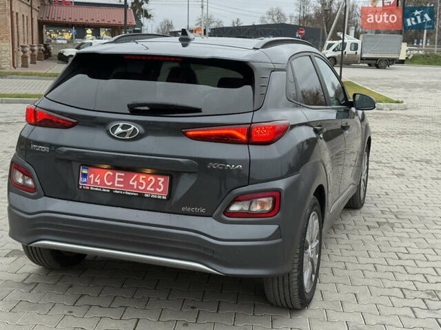 Сірий Хендай Kona, об'ємом двигуна 0 л та пробігом 98 тис. км за 17900 $, фото 5 на Automoto.ua