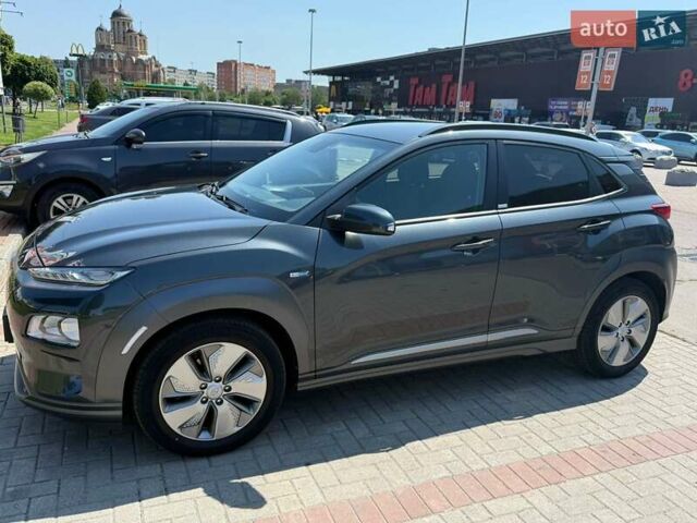 Сірий Хендай Kona, об'ємом двигуна 0 л та пробігом 60 тис. км за 17000 $, фото 1 на Automoto.ua