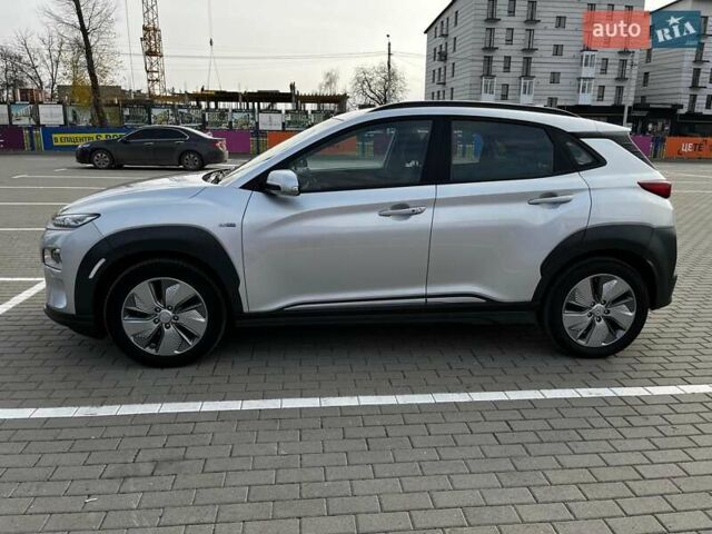 Серый Хендай Kona, объемом двигателя 0 л и пробегом 136 тыс. км за 16700 $, фото 25 на Automoto.ua