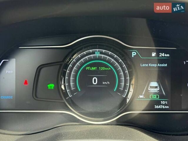 Сірий Хендай Kona, об'ємом двигуна 0 л та пробігом 36 тис. км за 16400 $, фото 11 на Automoto.ua