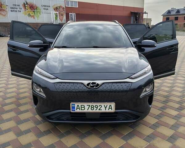 Серый Хендай Kona, объемом двигателя 0 л и пробегом 141 тыс. км за 17200 $, фото 8 на Automoto.ua